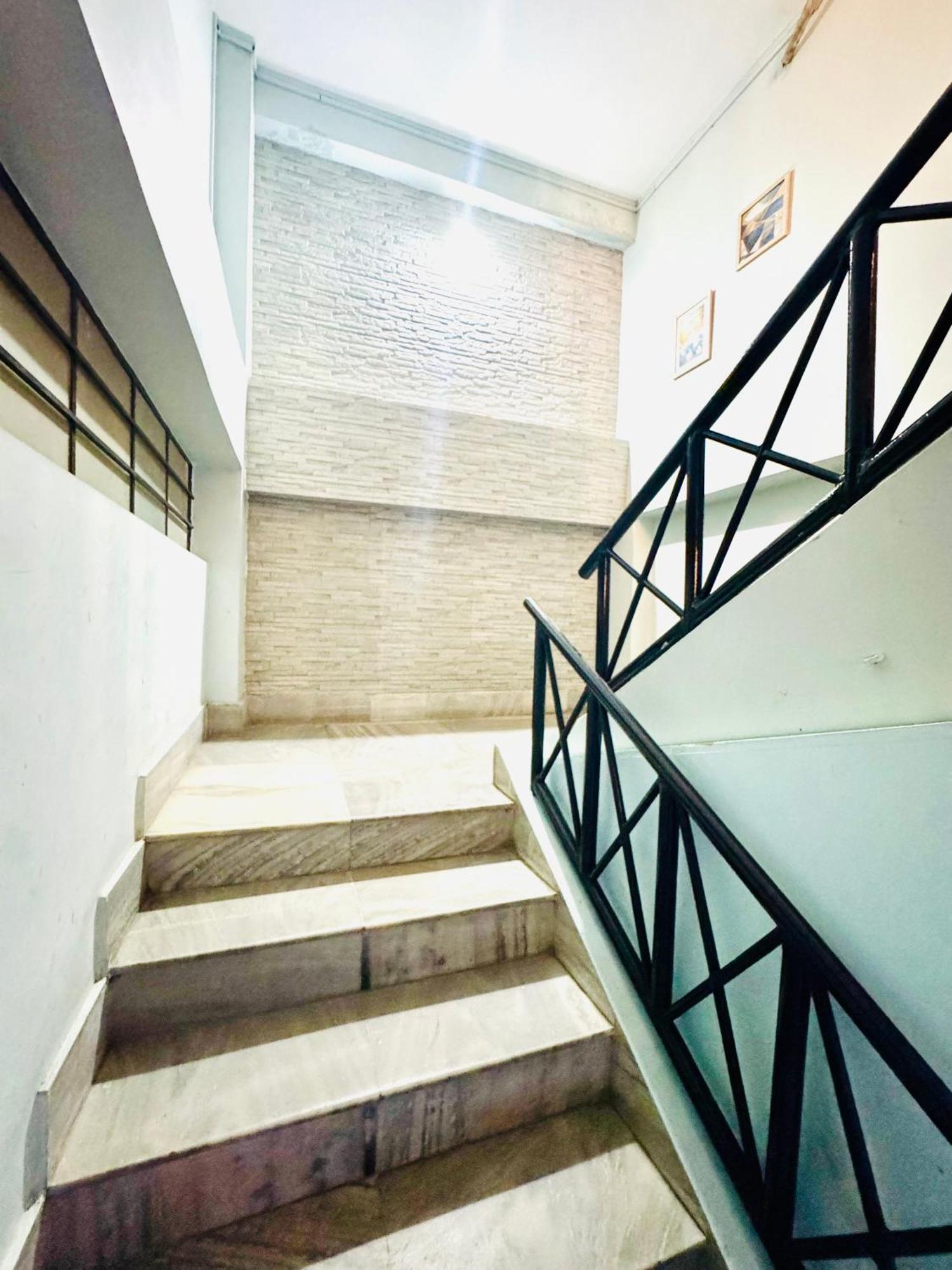 Hotel B K R Guváhátí Exteriér fotografie